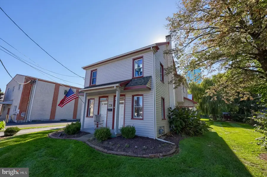 16 W Main St, Leola, PA 17540 - #3