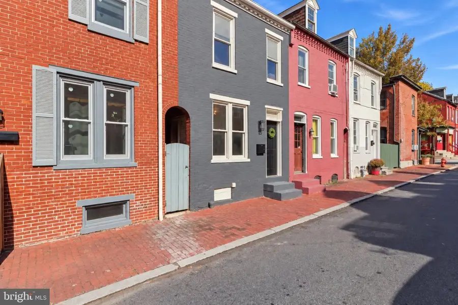 112 Howard Ave, Lancaster, PA 17602 - #2