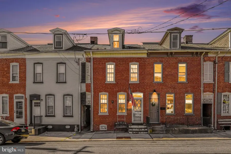 120 N 8th St, Columbia, PA 17512 - #3