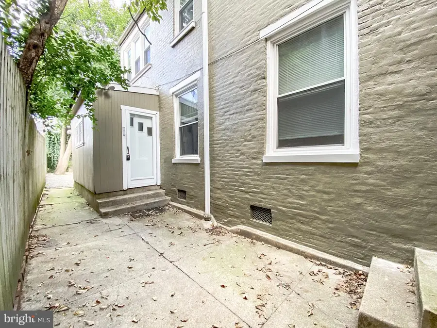 227 E Walnut St, Lancaster, PA 17602 - #2