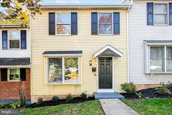 1326 S Mount Joy St, ELIZABETHTOWN, PA 17022