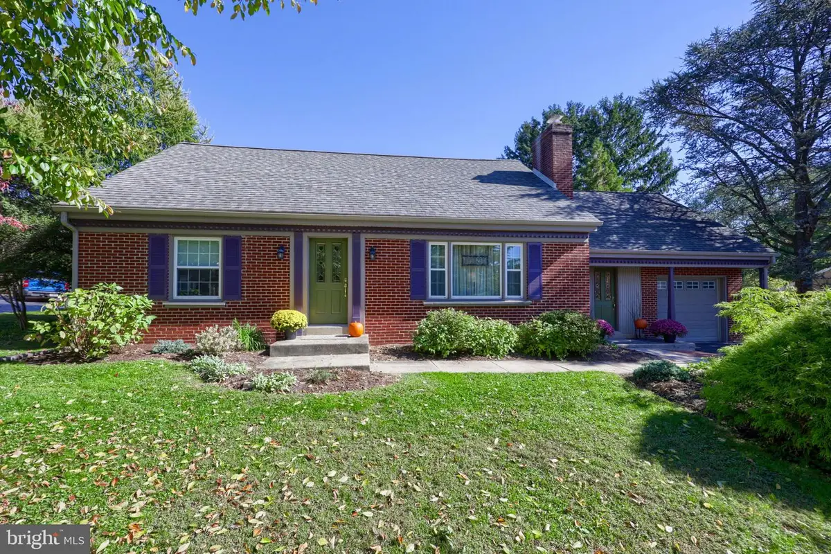 1861 Amity Dr, Lancaster, PA 17601 - #1