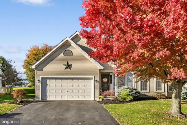 4195 Green Park Dr, MOUNT JOY, PA 17552