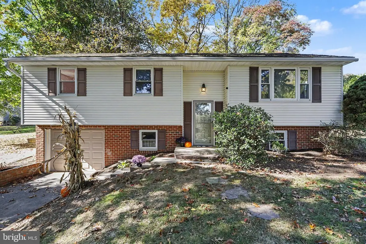 111 Hawthorne Cir, Willow Street, PA 17584 - #1