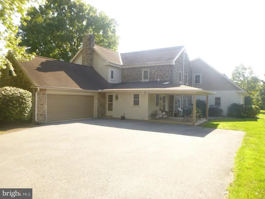 313 E Penn Grant Rd, Willow Street, PA 17584 - #3