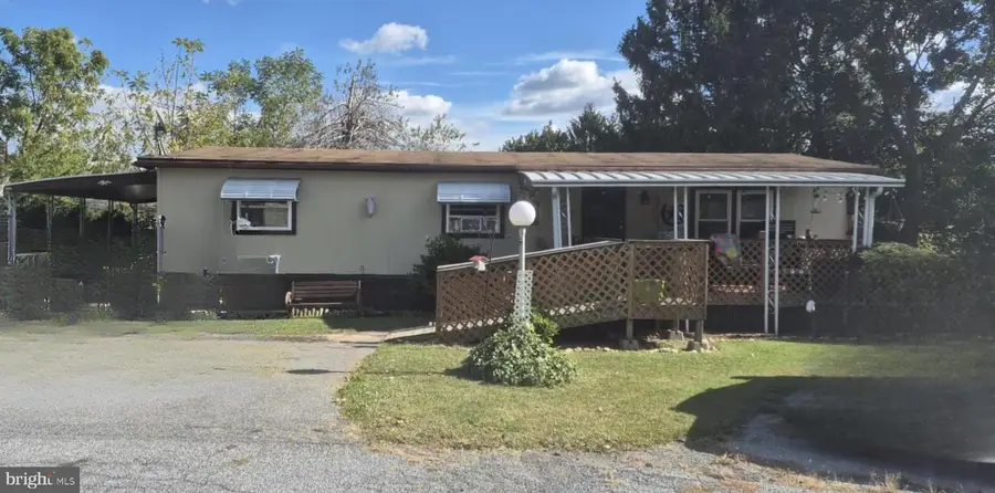 8774 Breinig Run Cir, Breinigsville, PA 18031 - Image #2