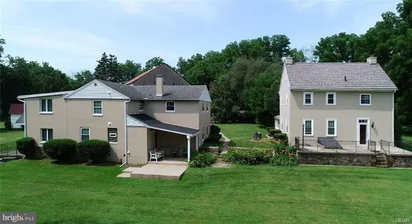 3305 Municipal Dr, WHITEHALL, PA 18052