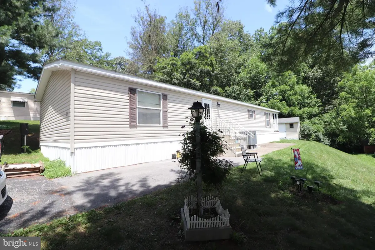 6313 Nisbet Ct, Slatington, PA 18080 - Image #1
