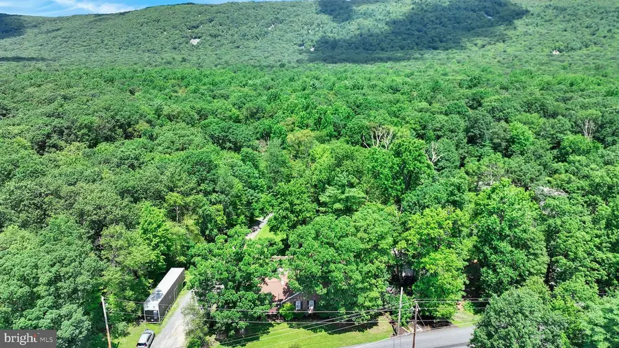 3511 Mountain Rd, Slatington, PA 18080 - Image #2