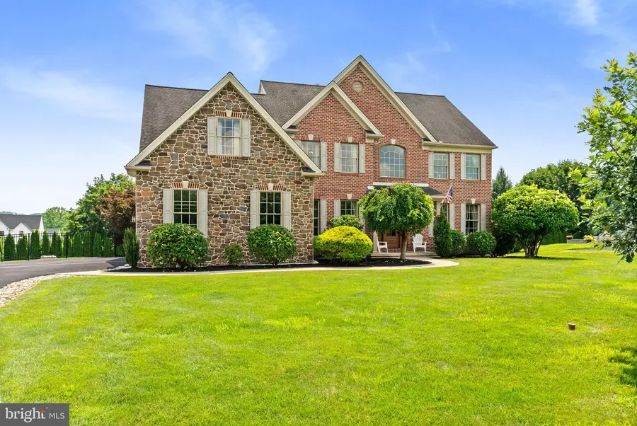 4490 Canterbury Dr, Emmaus, PA 18049 - Image #2