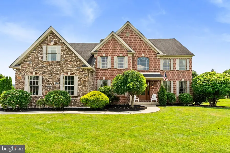 4490 Canterbury Dr, Emmaus, PA 18049 - Image #3