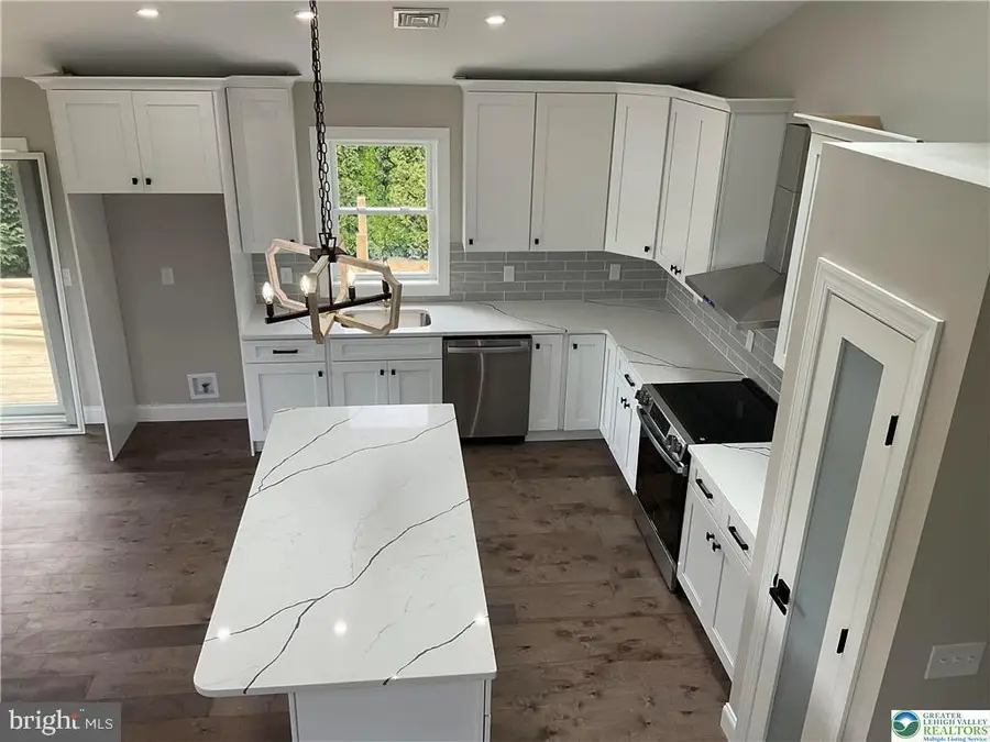 2827 Willow St, Coplay, PA 18037 - Image #3