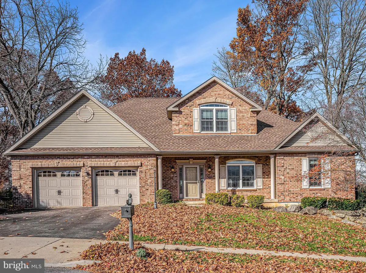 3186 Overlook Dr, Emmaus, PA 18049 - Image #1