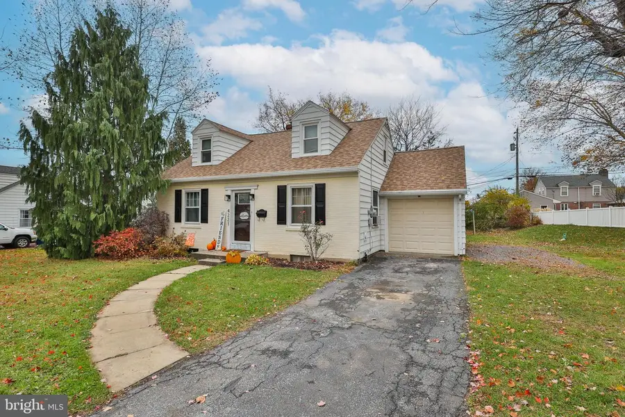 4221 Windsor Dr, Allentown, PA 18104 - Image #2