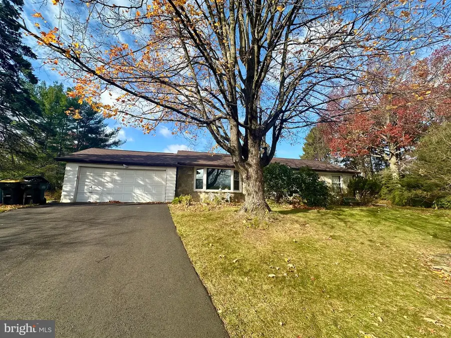 4125 Knauss Cir, Allentown, PA 18104 - Image #3