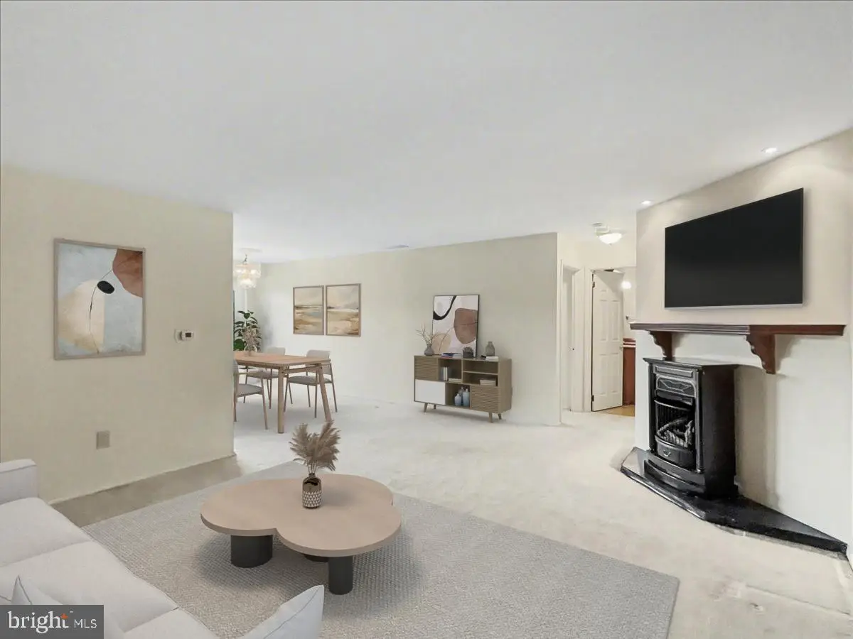 1575 Creekside Rd #a21, Whitehall, PA 18052 - Image #1