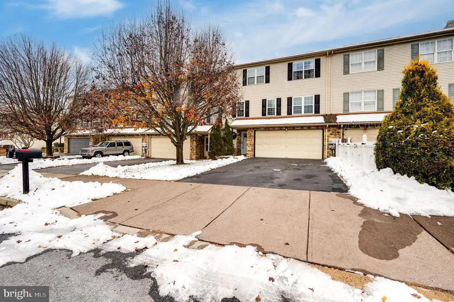 6685 Jefferson Ct, New Tripoli, PA 18066 - Image #2