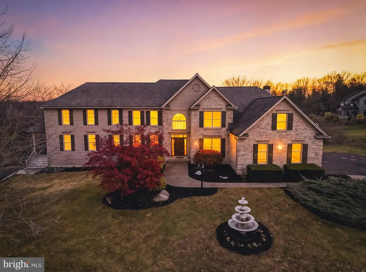 2243 Oakwood Ct, Fogelsville, PA 18051 - Image #1