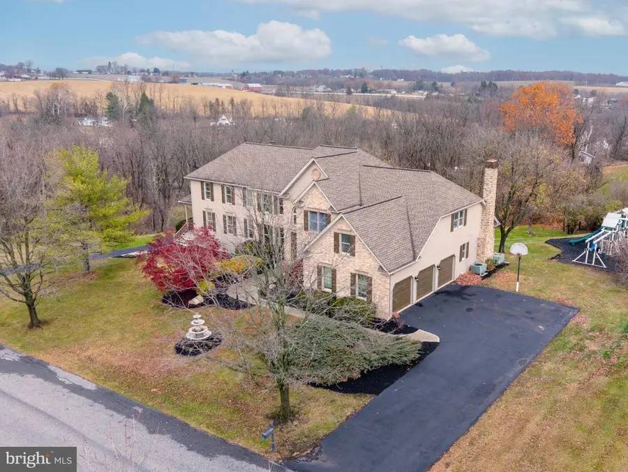 2243 Oakwood Ct, Fogelsville, PA 18051 - Image #3