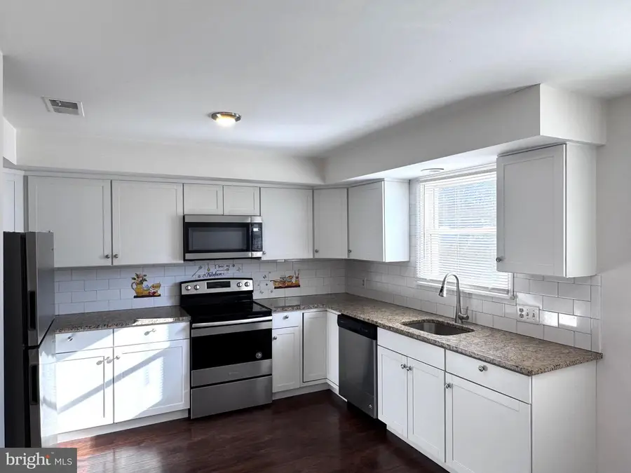 8315 Countryside Ln, Fogelsville, PA 18051 - Image #3