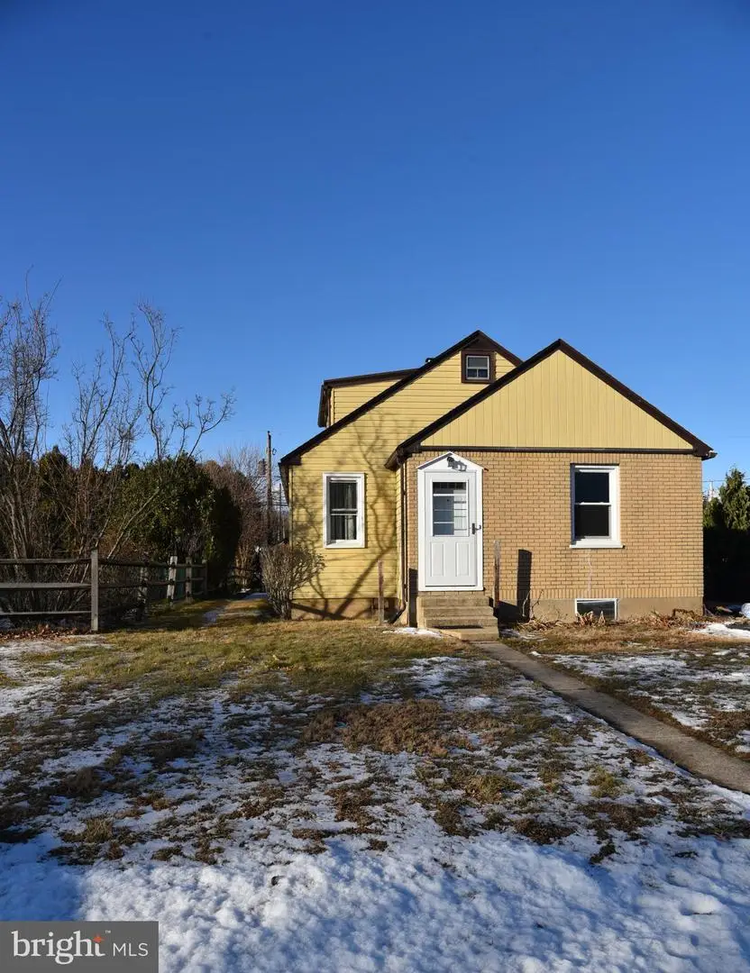 2637 Helen St, Allentown, PA 18104 - Image #2