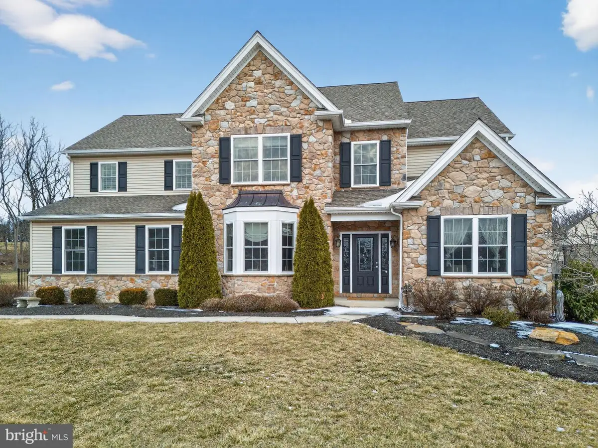 1455 Saratoga Cir, Breinigsville, PA 18031 - Image #1