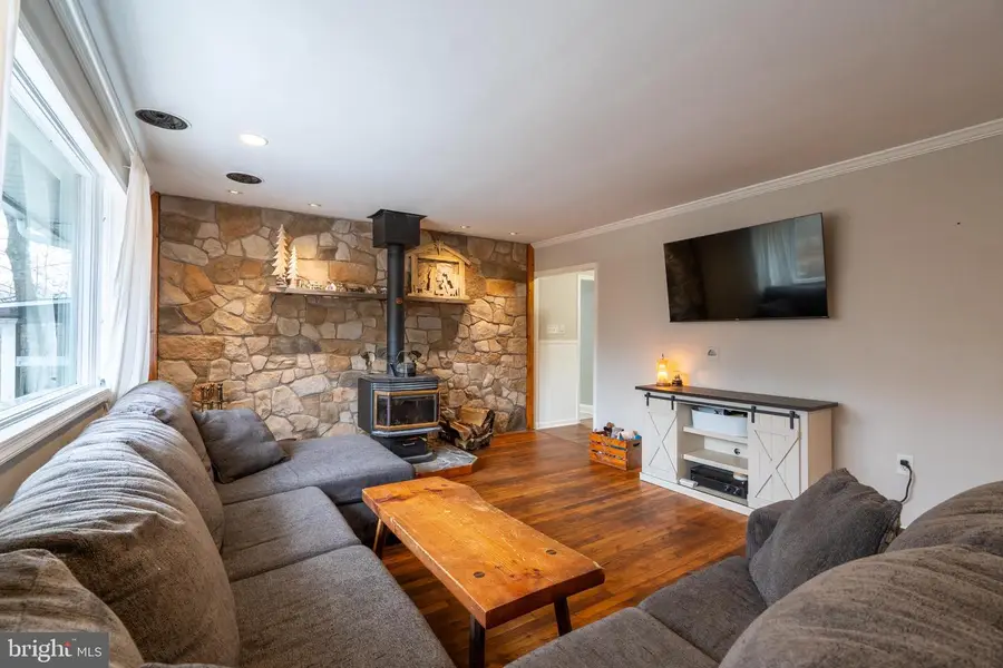 6951 Yeakels Mill Rd, Zionsville, PA 18092 - Image #3