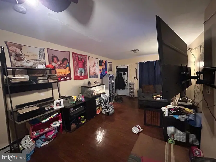 251 E Elm St, Allentown, PA 18109 - Image #2