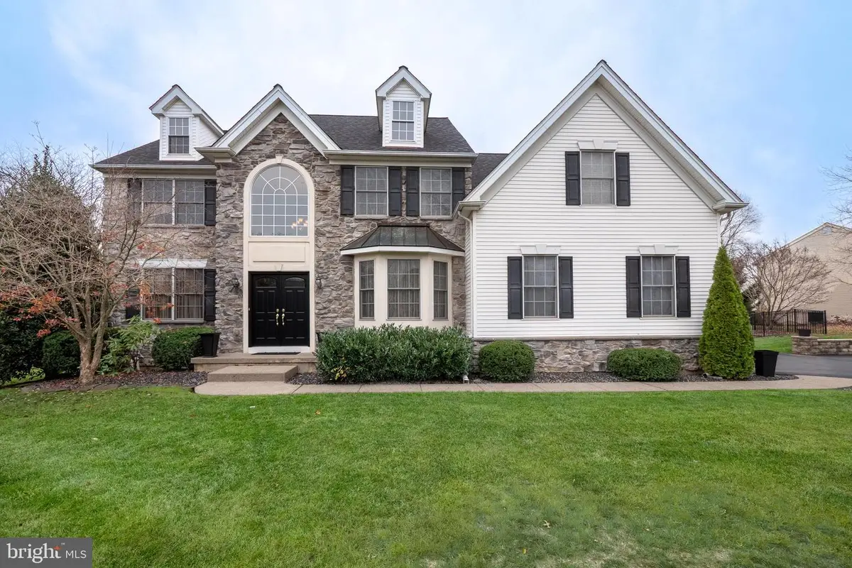 5046 W. Saucon Ave, Center Valley, PA 18034 - Image #1