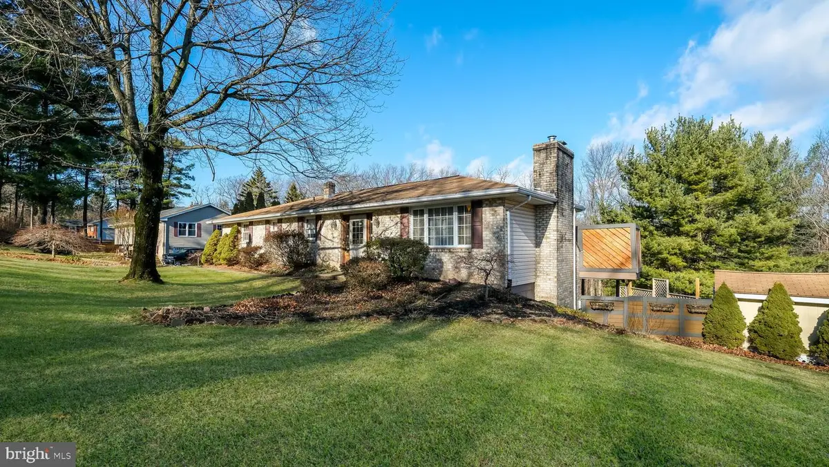 6129 Beverly Hills Rd, Coopersburg, PA 18036 - #1