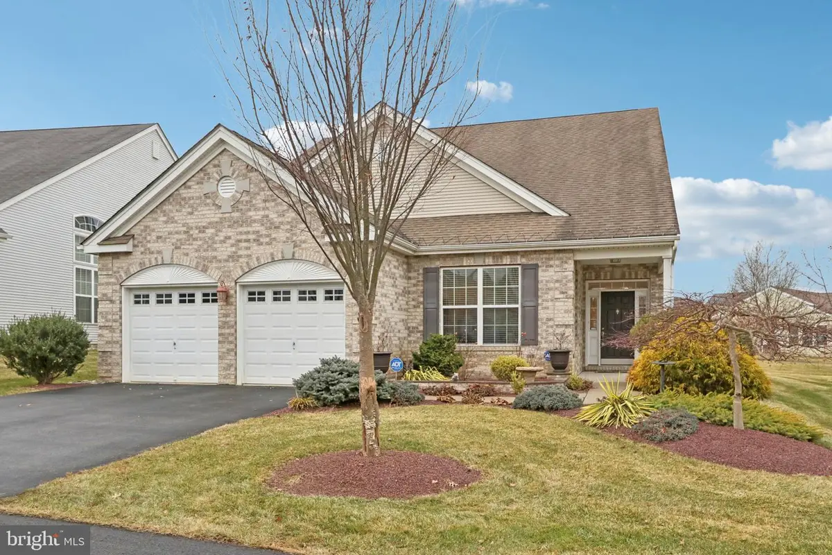 2076 Kingsview Rd, Macungie, PA 18062 - Image #1