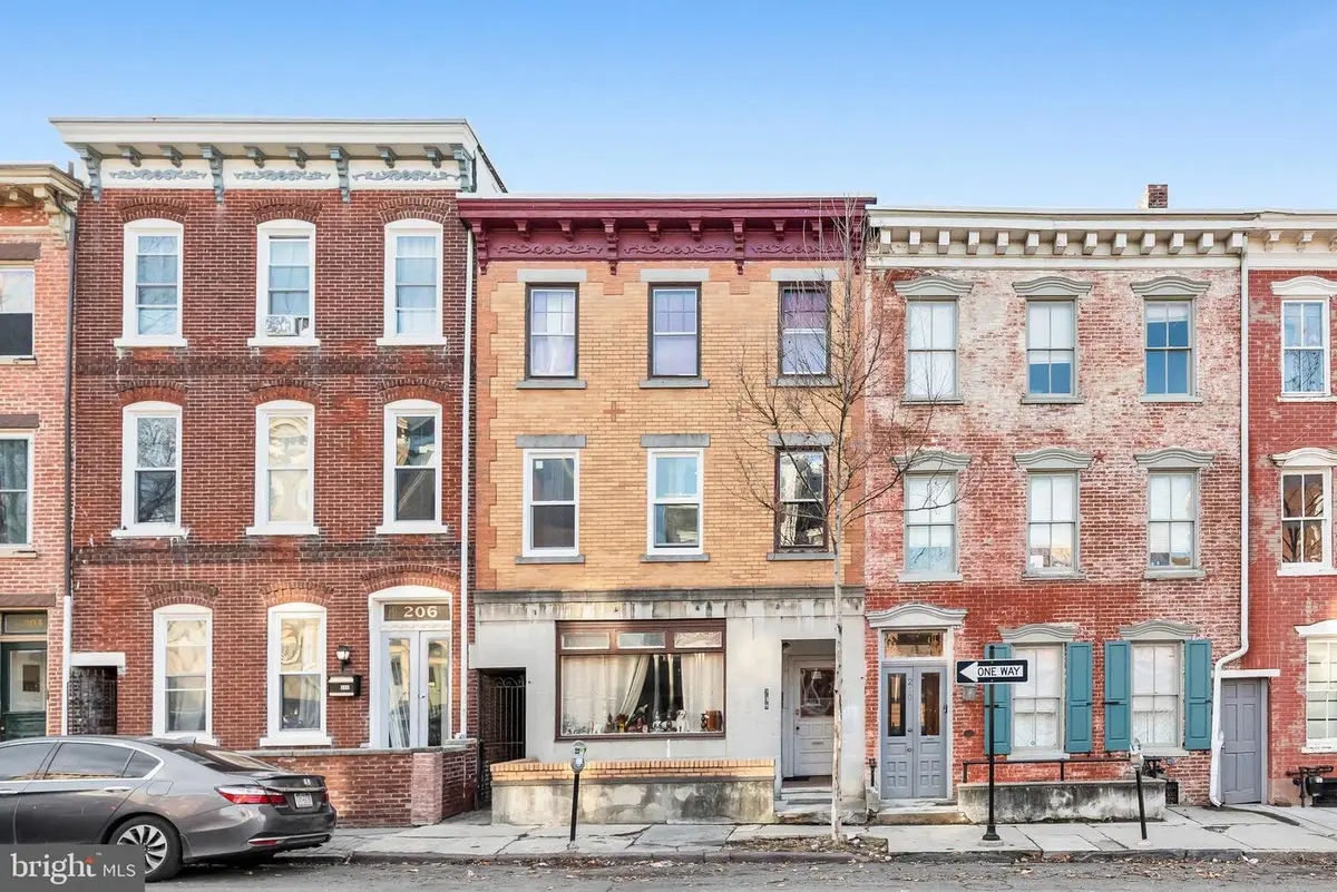 208 N 9th St, Allentown, PA 18102 - #1