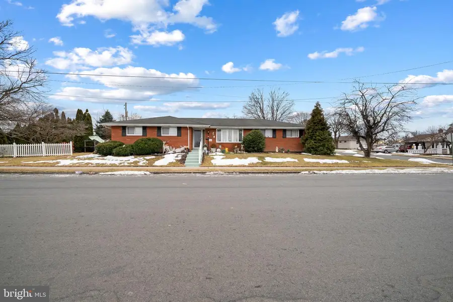 1108 E Congress St, Allentown, PA 18109 - #2