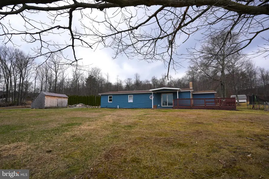 8600 Delong Dr, Slatington, PA 18080 - #2