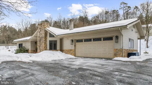 7112 Country Spring Rd, NEW TRIPOLI, PA 18066