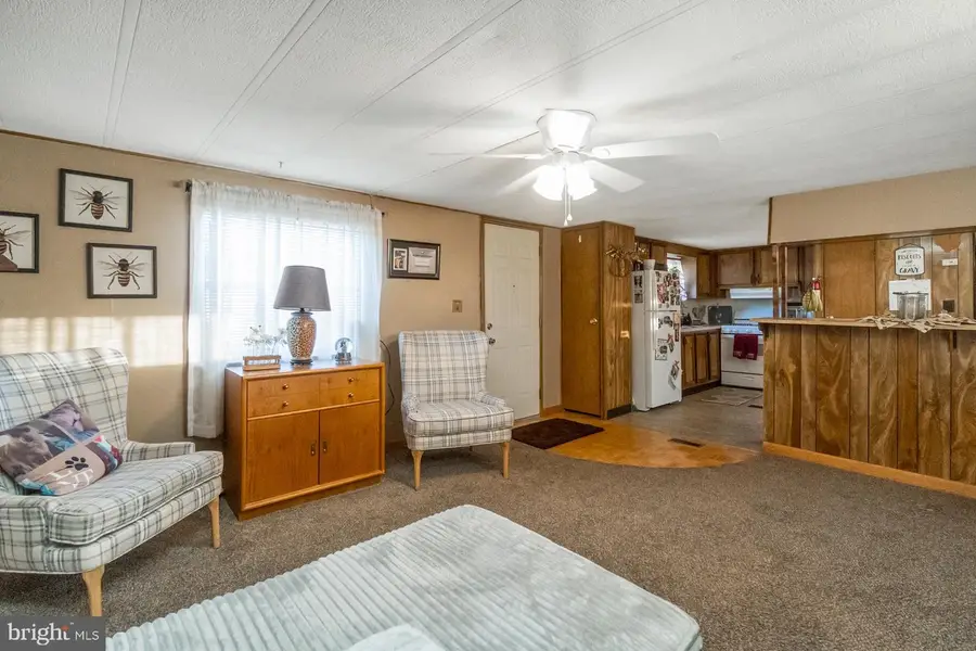 1048 Cedar St, Laurys Station, PA 18059 - #3