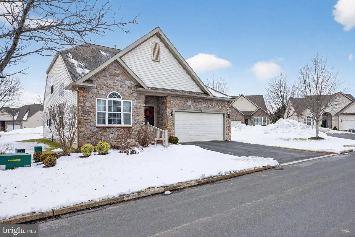 2920 Lifford Ln, Macungie, PA 18062 - #1