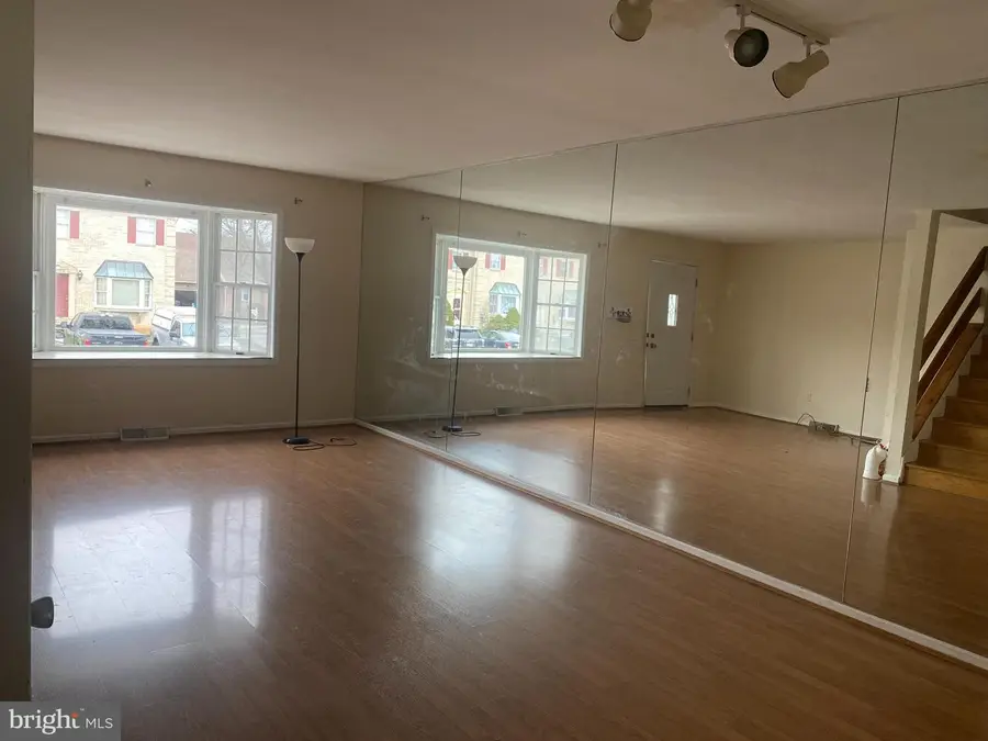 20 Lincoln Pl, Whitehall, PA 18052 - #2