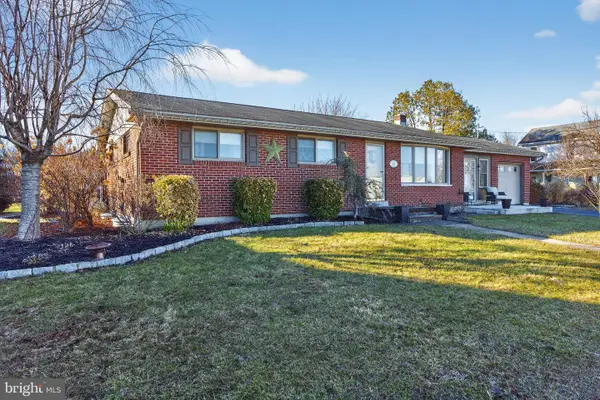 226 W Front St, ALBURTIS, PA 18011