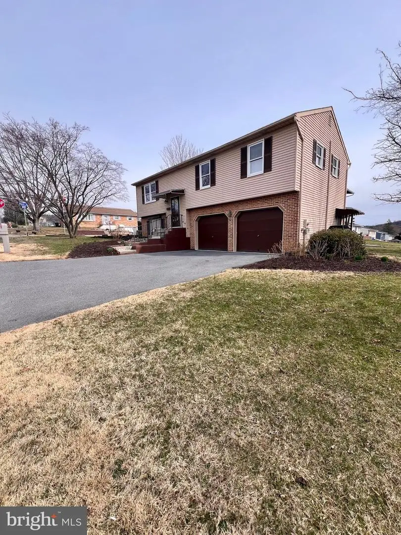 806 E Paoli St, Allentown, PA 18103 - #2