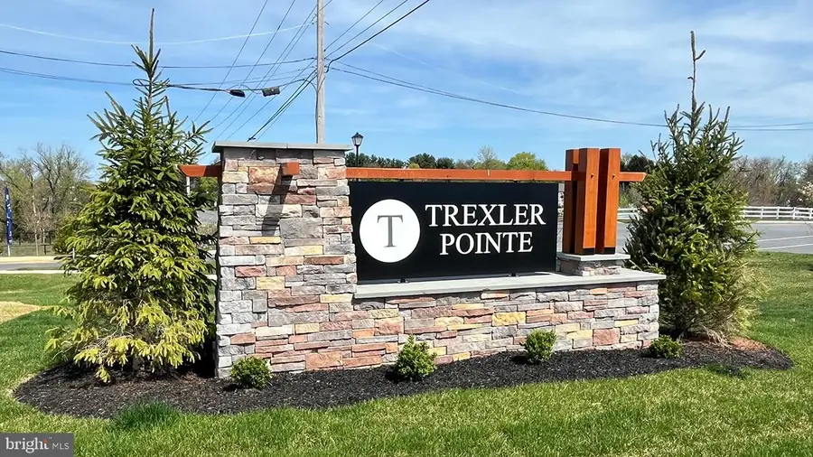 8212 Alexander Ct, Breinigsville, PA 18031 - #3