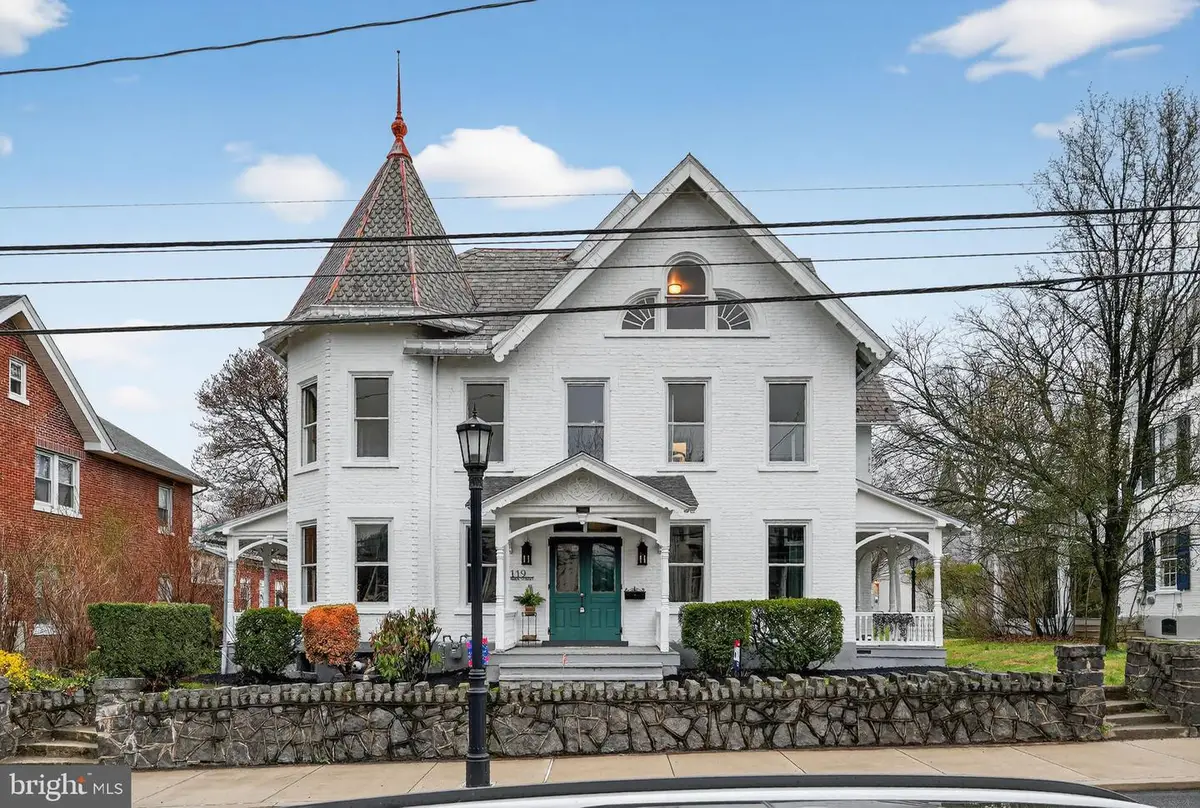 119 S Main St, Coopersburg, PA 18036 - #1