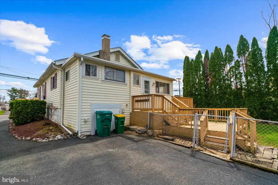 1138 Brookside Rd, Wescosville, PA 18106 - #3