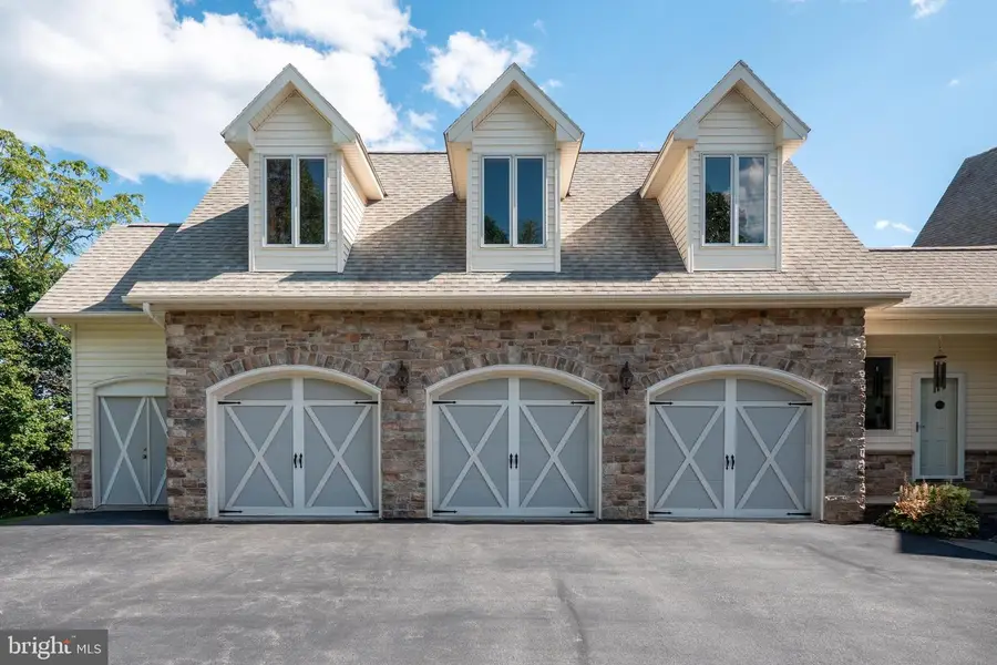 6410 Sweetbriar Ln, Zionsville, PA 18092 - #3