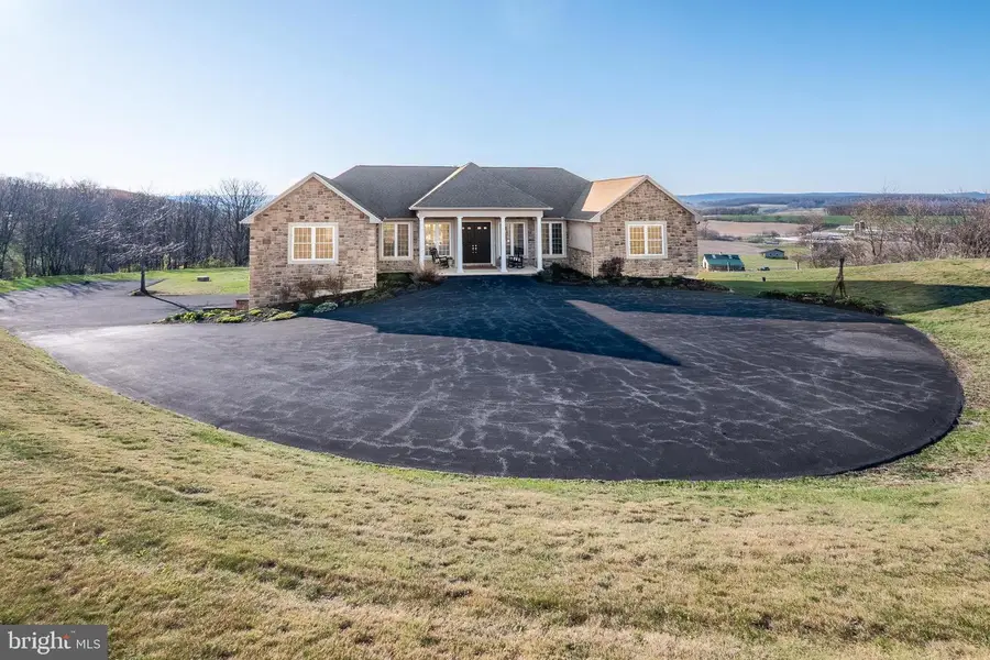 8419 Carpet Rd, New Tripoli, PA 18066 - #2