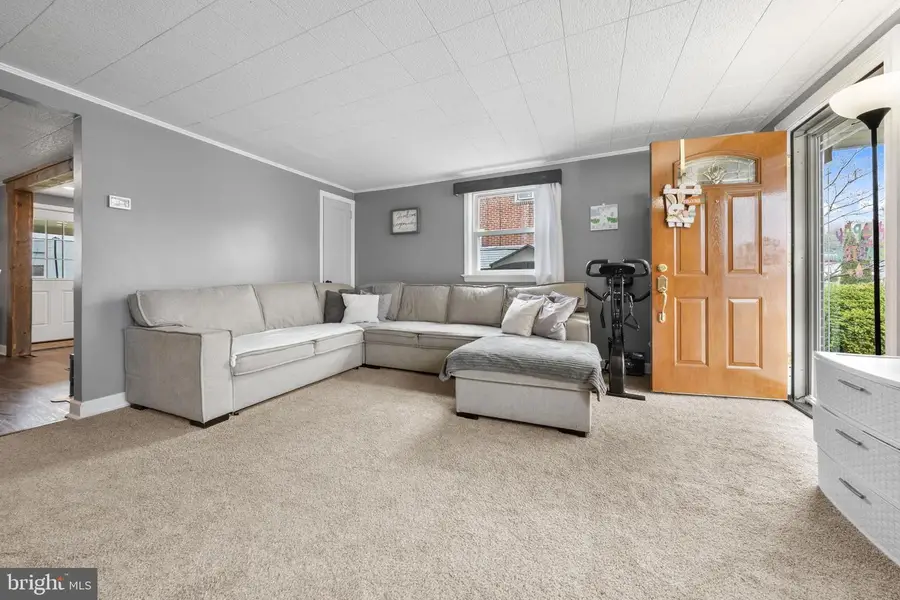 240 5th Street, Whitehall, PA 18052 - #3