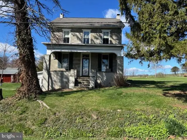 7610 Saegersville Rd, Slatington, PA 18080 - #1
