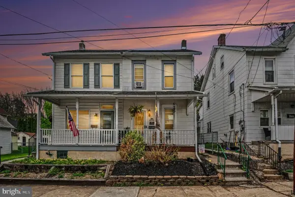 5218 3rd St, WHITEHALL, PA 18052