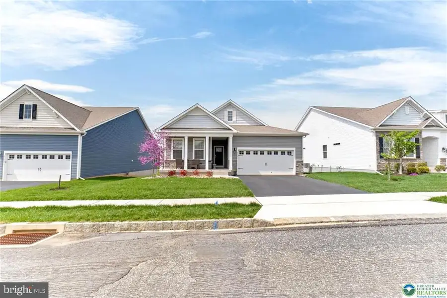 8035 Keystone Dr, Breinigsville, PA 18031 - #3