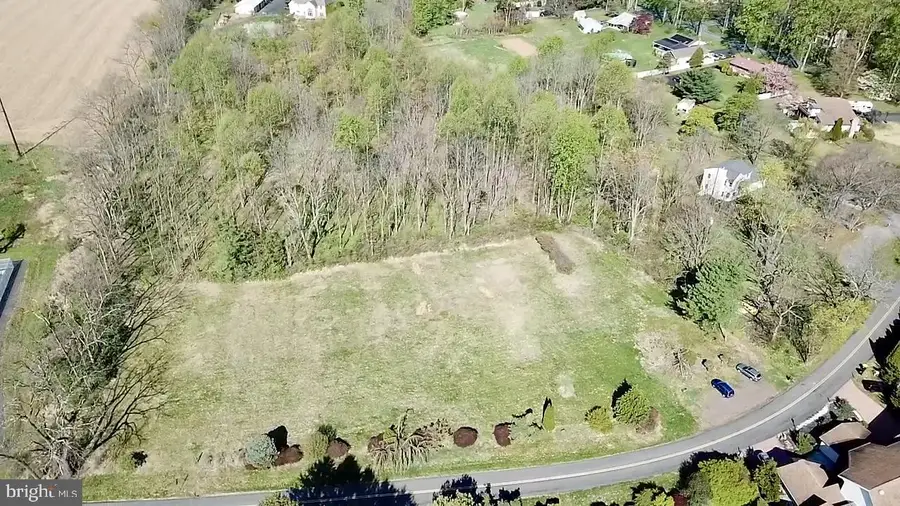 6302 Batman Rd, Zionsville, PA 18092 - #2